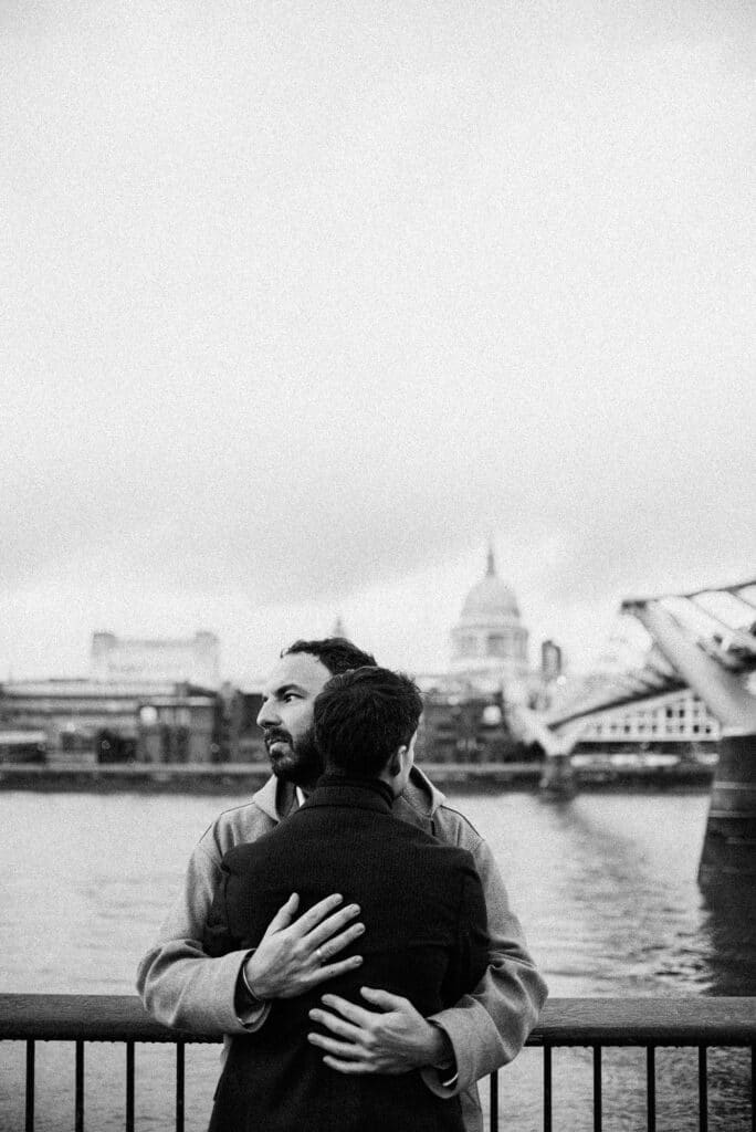 London casual couple photo-shoot-tate-modern